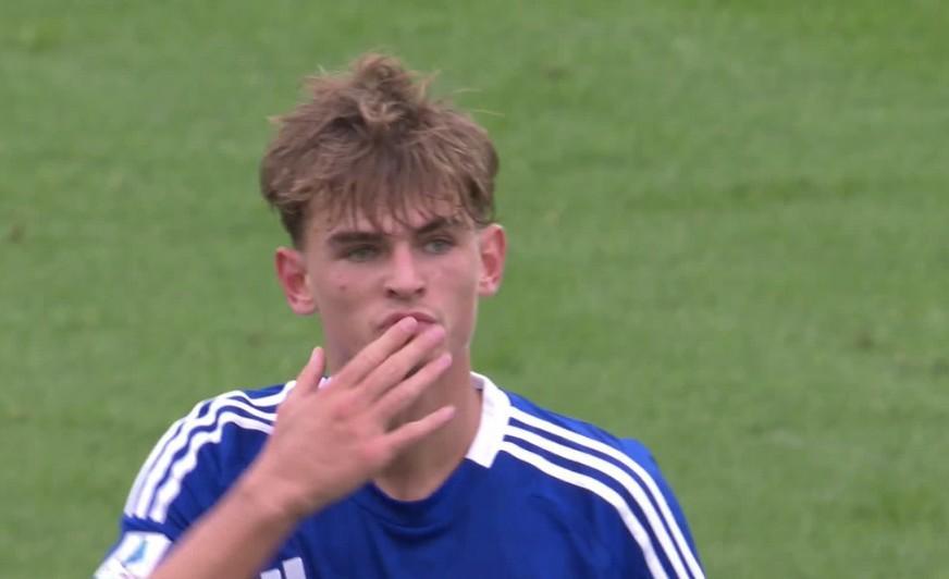 两人包夹的 两人包夹的