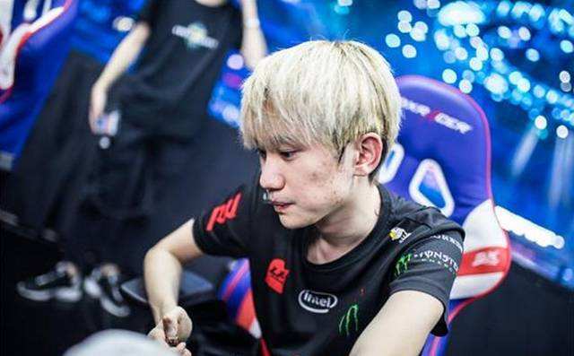 意大利U17国脚坎帕涅洛：我以C罗为榜样，欣赏他的决心和斗志（意大利U17新星坎帕涅洛：C罗是我的榜样，他的决心与斗志令我钦佩）