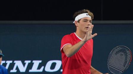 动作与后仰 动作与后仰